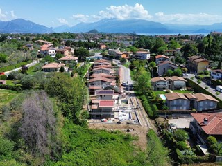 Villa in Vendita a Moniga del Garda, 790'000€, 250 m²