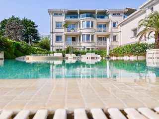 Appartamento in Vendita a Desenzano del Garda, 1'650'000€, 450 m²