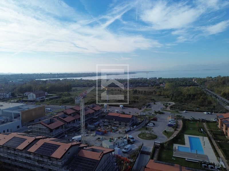 Quadrilocale in Vendita a Castelnuovo del Garda, 630'000€, 141 m²