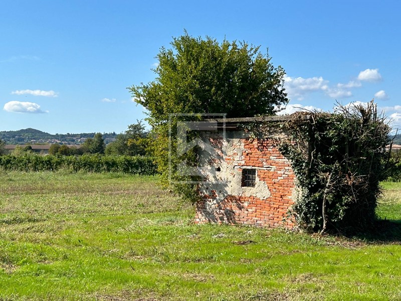 Terreno agricolo in Vendita a Manerba del Garda, 140'000€, 7000 m²