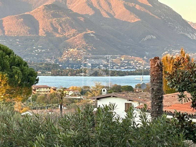 Terreno edificabile in Vendita a Manerba del Garda, 520'000€, 1300 m²