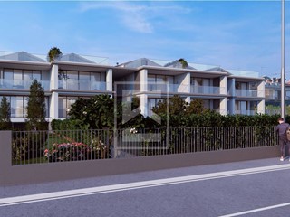 Casa Semi Indipendente in Vendita a Soiano Del Lago, 839'000€, 324 m²