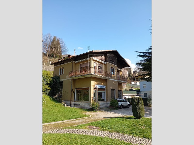 Casa Indipendente in Vendita a Vestone, 160'000€, 175 m²