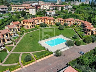 Bilocale in Vendita a Soiano Del Lago, 199'000€, 85 m²