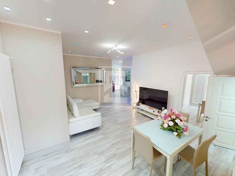 Trilocale in Vendita a Sirmione, 330'000€, 100 m²