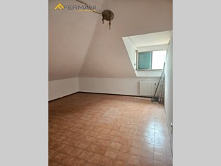 Attico in Vendita a Folignano, 43'000€, 70 m²
