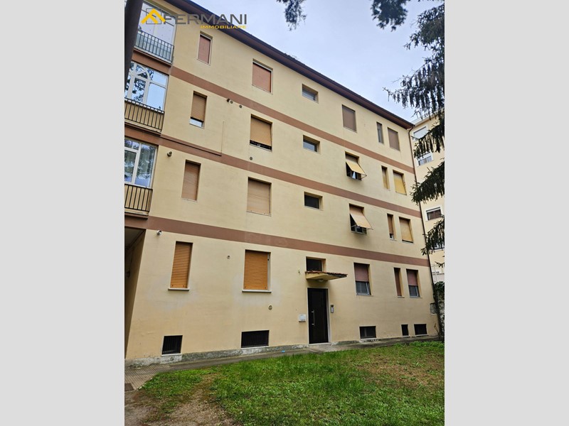 Quadrilocale in Vendita a Ascoli Piceno, 128'000€, 105 m²
