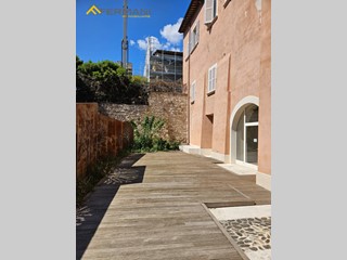 Immobile commerciale in Affitto a Ascoli Piceno, 2'100€, 500 m²