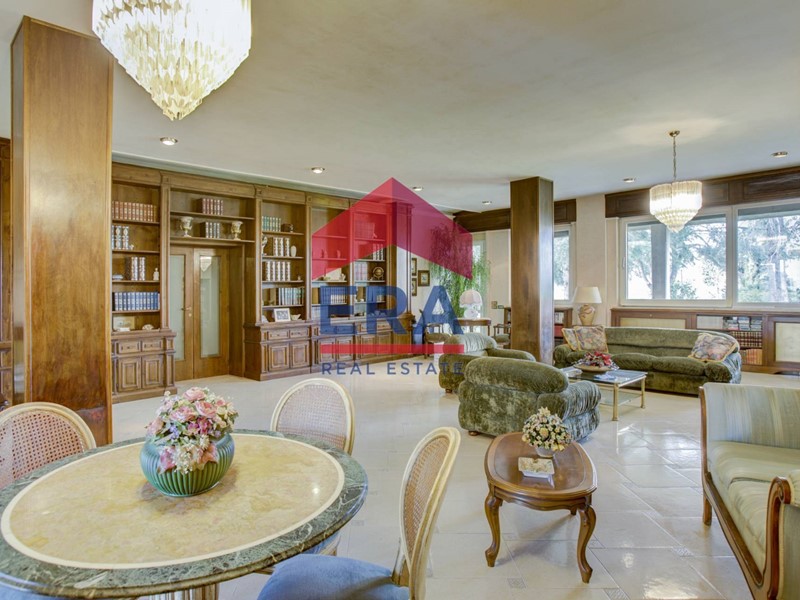 Villa in Vendita a Ardea, 750'000€, 972 m²