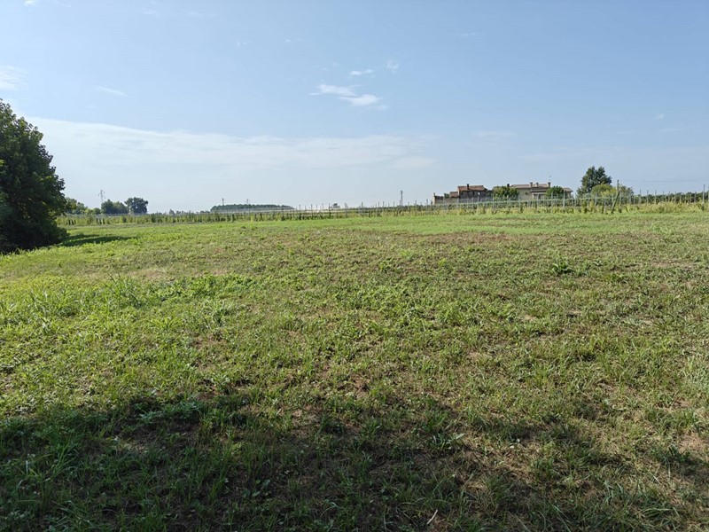 Terreno edificabile in Vendita a Gaiarine, 75'000€, 2510 m²
