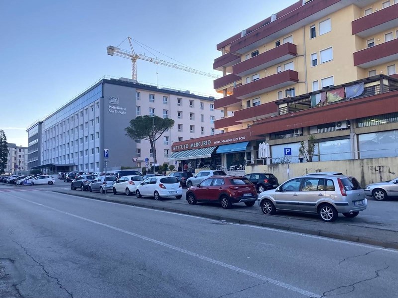 Negozio in Vendita a Pordenone, 245'000€, 212 m²