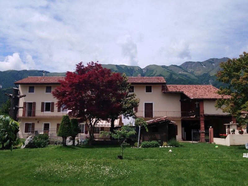 Casa Indipendente in Vendita a Aviano, 490'000€, 335 m²