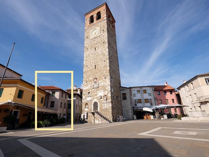 Casa Indipendente in Vendita a Marano Lagunare, 155'000€, 210 m²