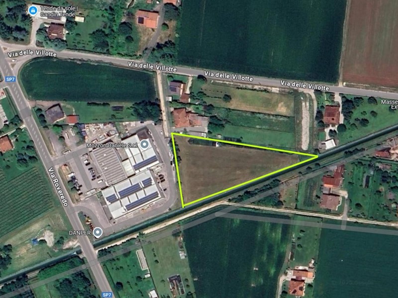 Terreno industriale in Vendita a Pordenone, 44'500€, 5900 m²