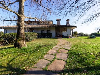 Villa in Vendita a San Quirino, 450'000€, 338 m²