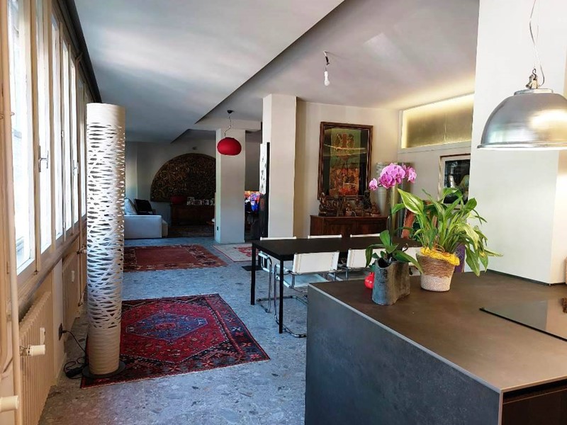 Appartamento in Vendita a Pordenone, 380'000€, 195 m²