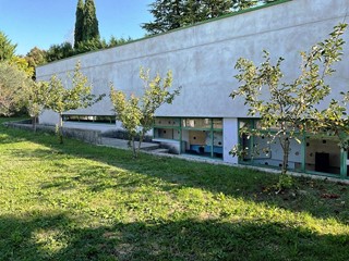 Capannone in Vendita a Pordenone, 330'000€, 1144 m²