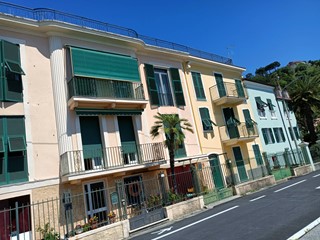 Bilocale in Affitto a Arenzano, 60 m²