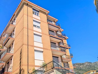 Trilocale in Affitto a Arenzano, 100 m²