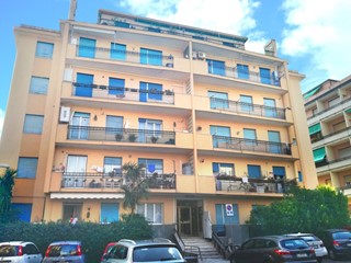 Bilocale in Affitto a Arenzano, 70 m²