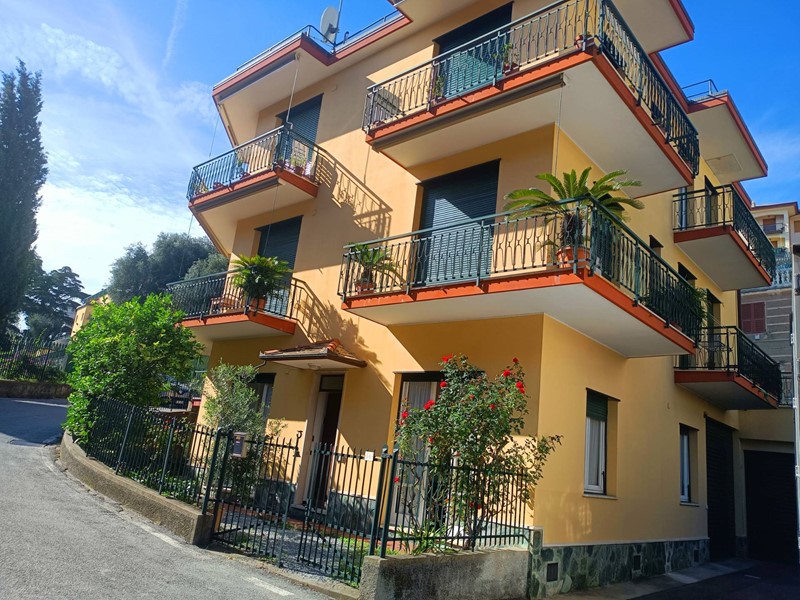 Trilocale in Affitto a Arenzano, 105 m²
