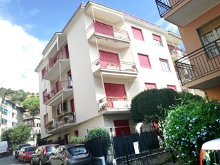 Trilocale in Affitto a Arenzano, 90 m²
