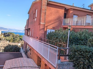 Trilocale in Affitto a Arenzano, 78 m²