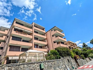 Bilocale in Affitto a Arenzano, 75 m²