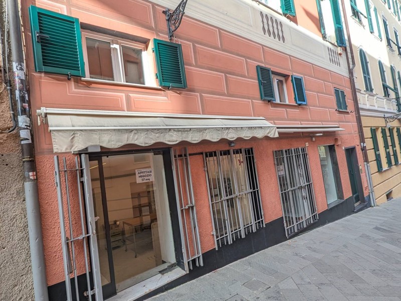 Immobile commerciale in Affitto a Arenzano, 580€, 27 m²