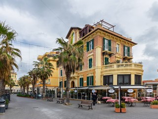 Trilocale in Vendita a Roma, 340'000&euro;, 89 m²