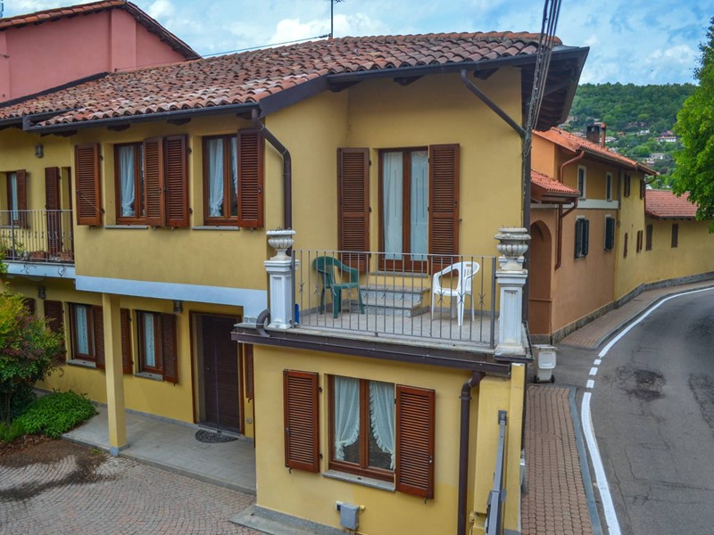 Casa Indipendente in Vendita a Pecetto Torinese, 490'000€, 260 m²