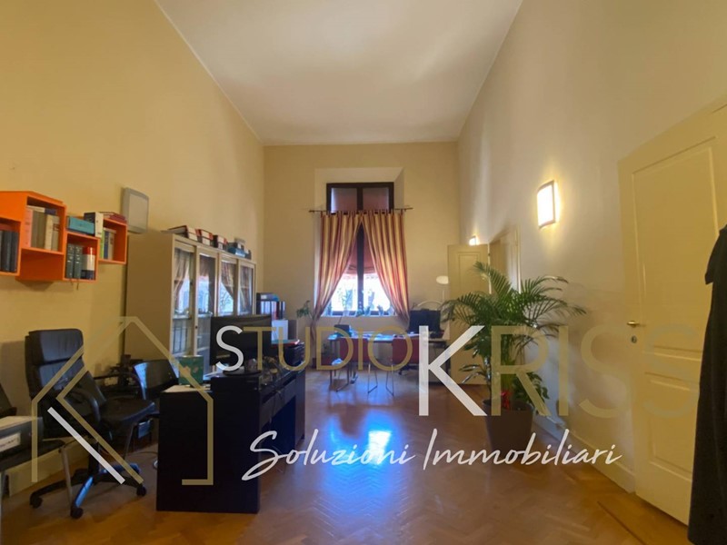 Ufficio in Vendita a Ferrara, 220'000€, 90 m²