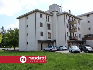 Immobile commerciale in Vendita a Matelica, 70'000&euro;, 114 m²