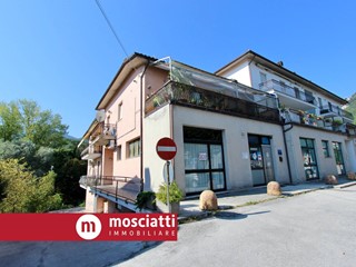 Bilocale in Vendita a Esanatoglia, 57'000&euro;, 61 m²