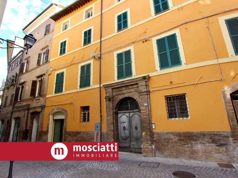 Monolocale in Vendita a Matelica, 98'000&euro;, 113 m²