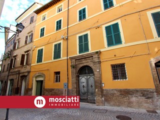 Monolocale in Vendita a Matelica, 98'000&euro;, 113 m²