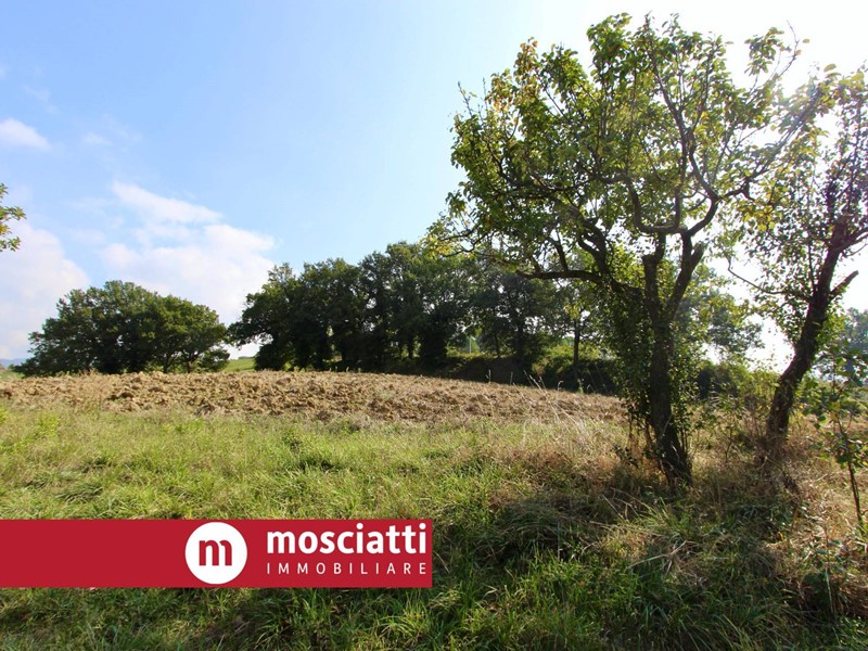 Casa Indipendente in Vendita a Matelica, 77'000&euro;, 281 m²