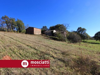 Rustico in Vendita a Matelica, 165'000&euro;, 251 m²