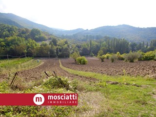 Terreno agricolo in Vendita a Matelica, 18'000&euro;, 11210 m²
