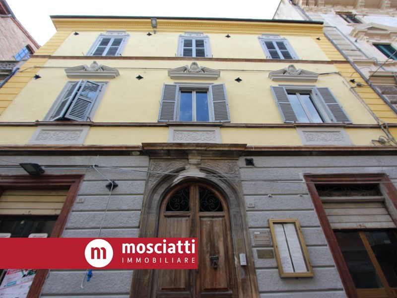 Immobile commerciale in Vendita a Matelica, 20'000&euro;, 17 m²