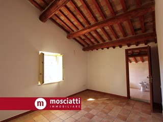 Quadrilocale in Vendita a Matelica, 48'000&euro;, 70 m²