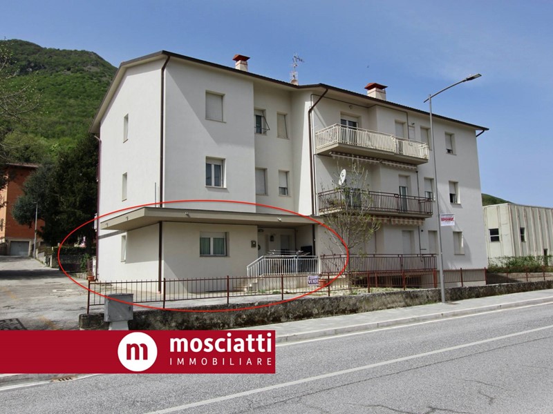Bilocale in Vendita a Esanatoglia, 118'000&euro;, 81 m²