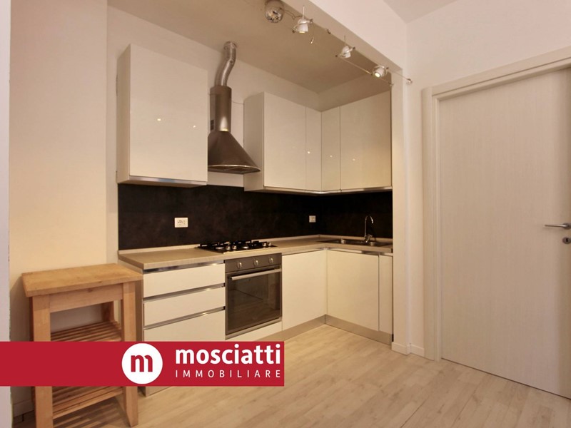 Appartamento in Vendita a Matelica, 95'000&euro;, 110 m²