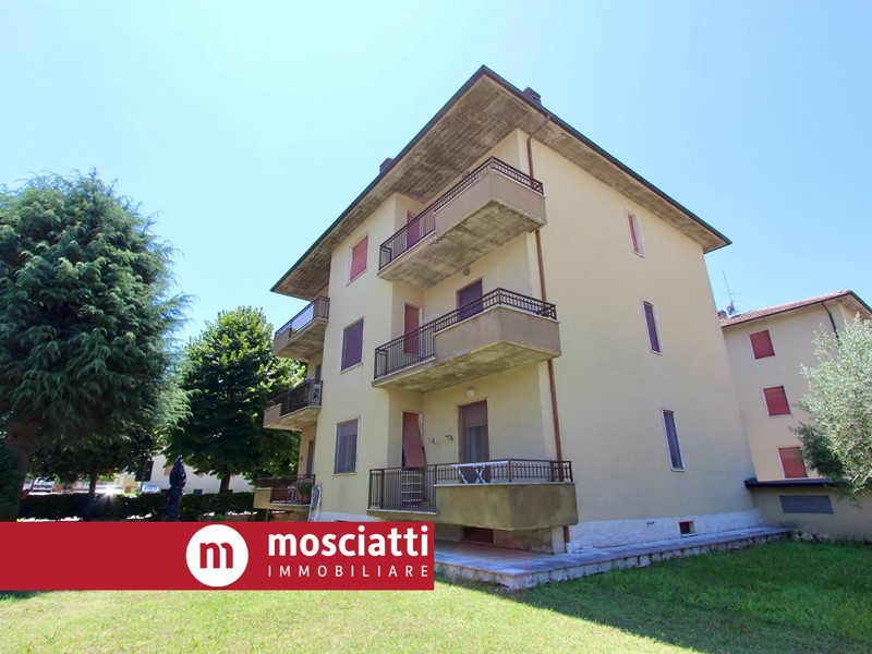 Appartamento in Vendita a Matelica, 88'000&euro;, 116 m²
