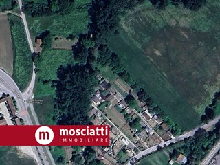 Terreno agricolo in Vendita a Cerreto d'Esi, 11'000€, 300 m²