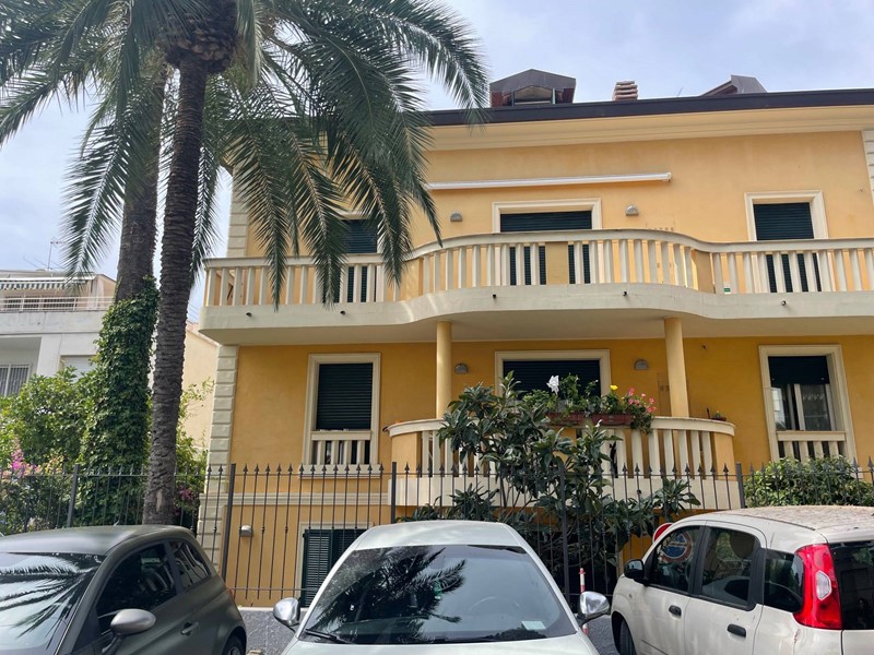 Trilocale in Vendita a Sanremo, 390'000€, 100 m²