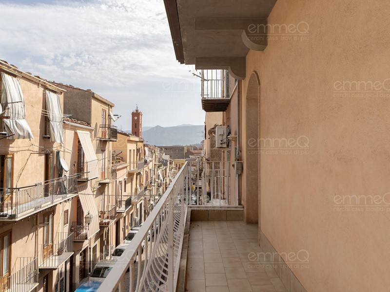 Casa Indipendente in Vendita a Castelbuono, 209'000€, 284 m²