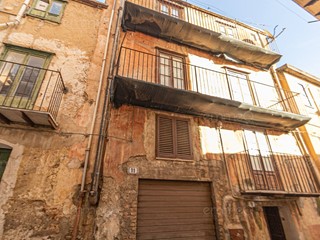 Casa Indipendente in Vendita a Castelbuono, 79'000€, 112 m²