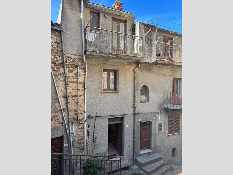 Casa Indipendente in Vendita a San Mauro Castelverde, 12'500€, 50 m²