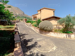 Villa in Vendita a Castelbuono, 449'000€, 293 m²